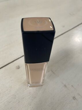 Christian Dior Forever Skin Correct Concealer in 1W
